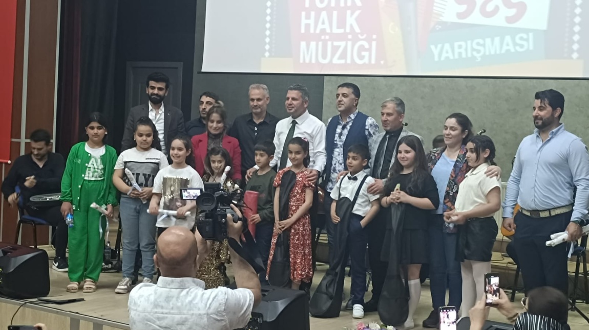 Okulumuz 4/I sınıfı öğrencisi Rabia Miray POLAT Müzik Diyarı Türk Halk Müziği Ses Yarışması'na katıldı